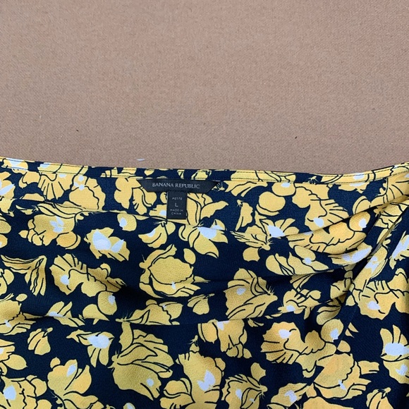 Black and Yellow Floral Banana Republic Top - Picture 2 of 7